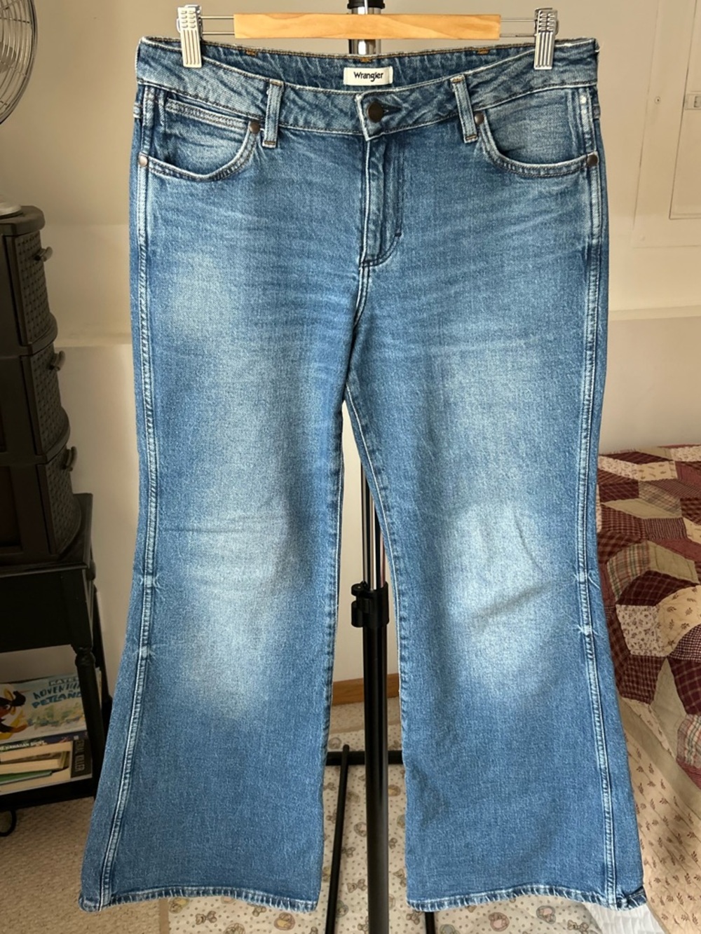 Wrangler Wanderer Mid Rise Flare Jeans 622 29